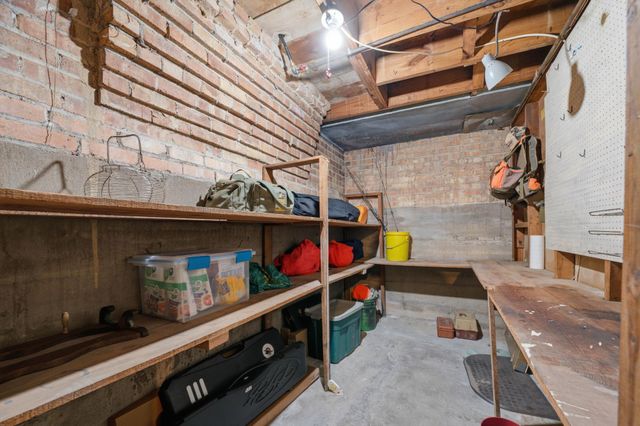 427 S Glenn St, Wichita, KS 67213