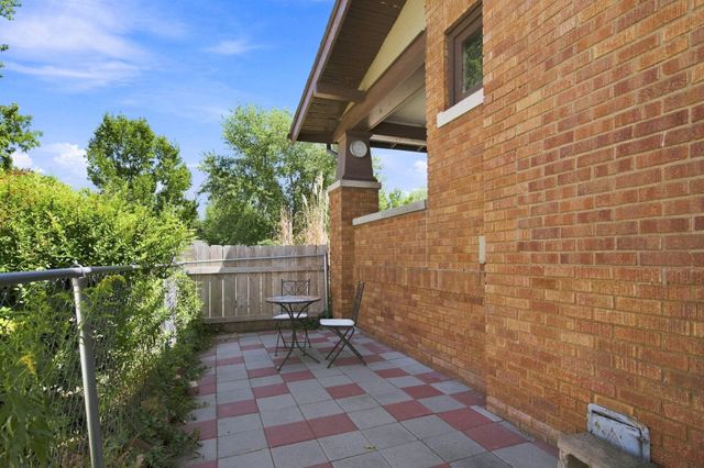 427 S Glenn St, Wichita, KS 67213