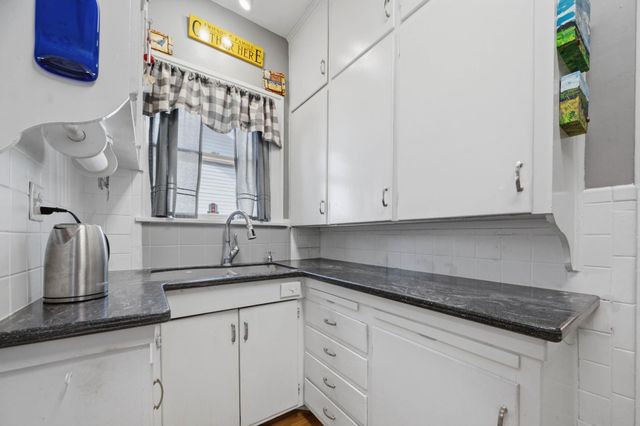 427 S Glenn St, Wichita, KS 67213