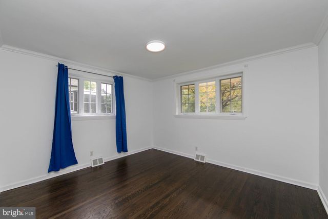 1137 LAKESHORE DR, Haddon Township, NJ 08108