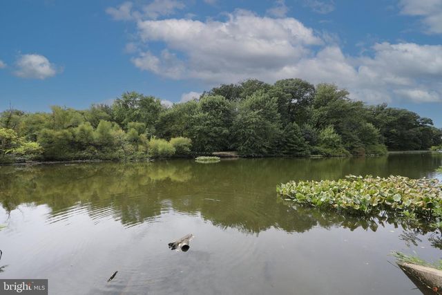 1137 LAKESHORE DR, Haddon Township, NJ 08108