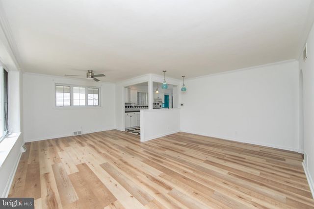 1137 LAKESHORE DR, Haddon Township, NJ 08108