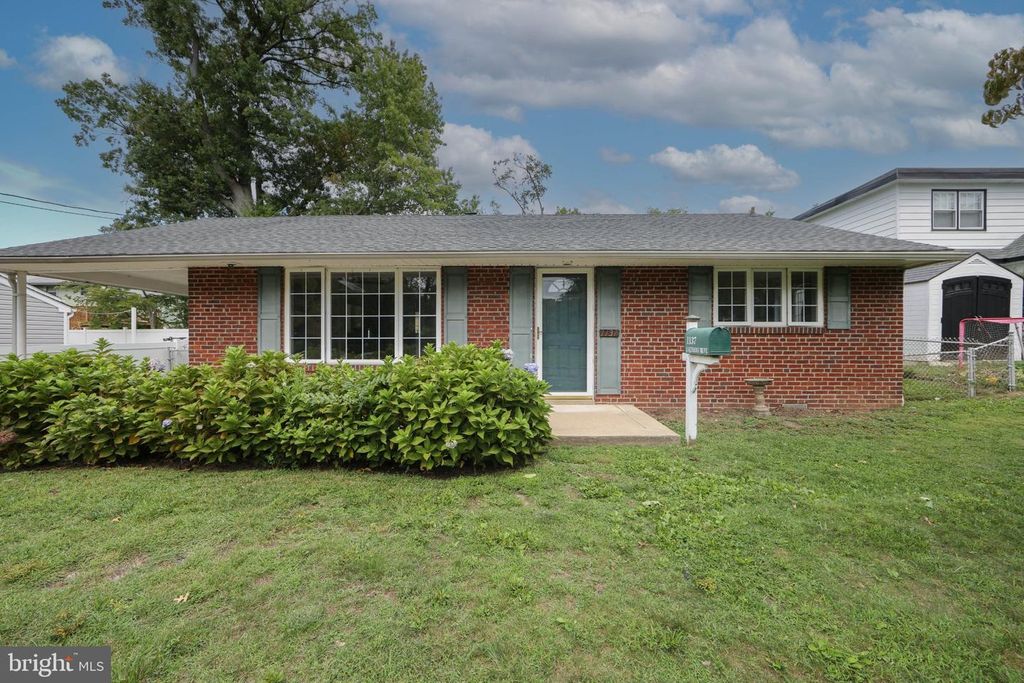 1137 LAKESHORE DR, HADDON TOWNSHIP, NJ 08108 — exterior