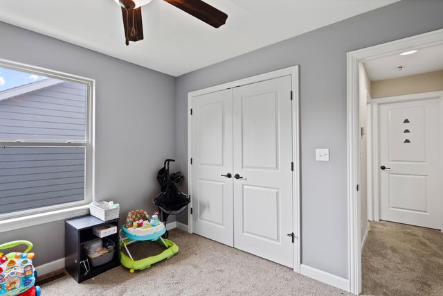 7400 PEMBERTON DR, Columbia, MO 65203