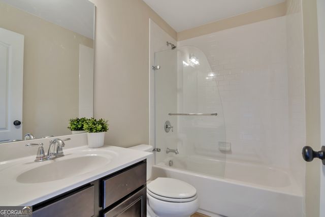 5368 Broadwood Avenue, Peachtree Corners, GA 30092