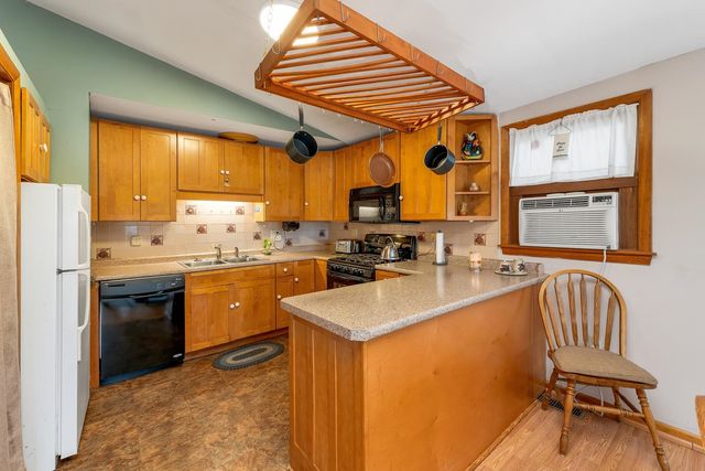 96 Dam Site Road, Barnstead, NH 03225