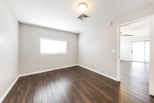 12323 N 86th Lane, Peoria, AZ 85381