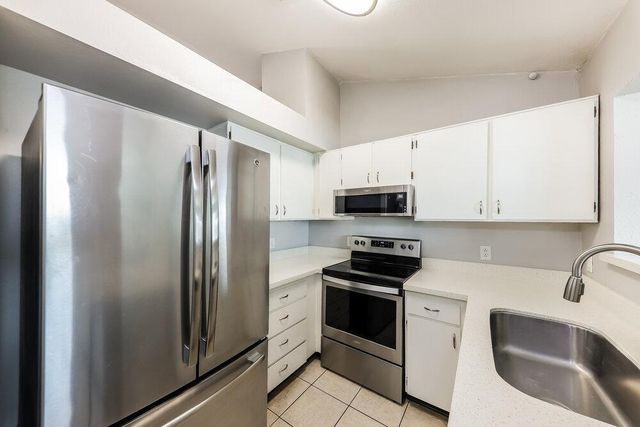 12323 N 86th Lane, Peoria, AZ 85381