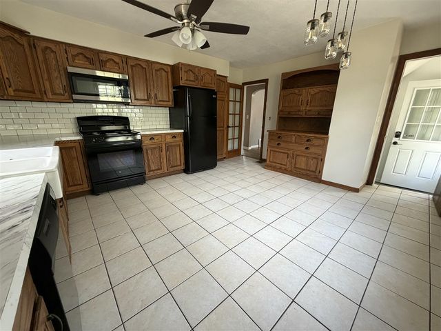 1436 Linwood Street, Grand Rapids, MI 49507