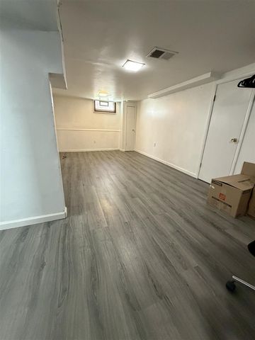 1436 Linwood Street, Grand Rapids, MI 49507