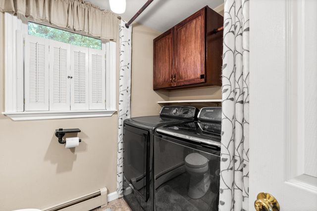 26 Holts Point Road, Hampstead, NH 03841