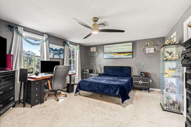 26 Holts Point Road, Hampstead, NH 03841