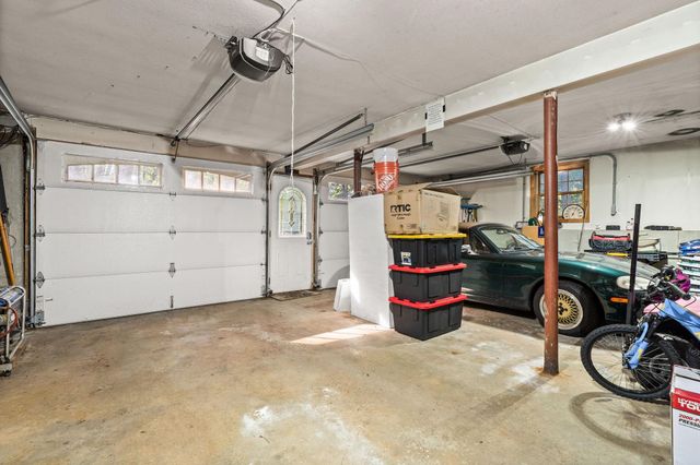 26 Holts Point Road, Hampstead, NH 03841