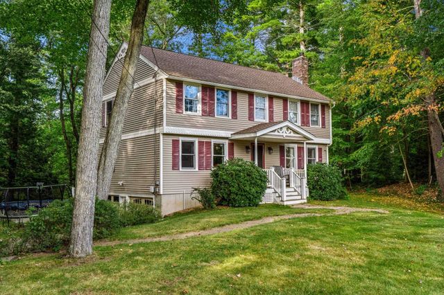 26 Holts Point Road, Hampstead, NH 03841