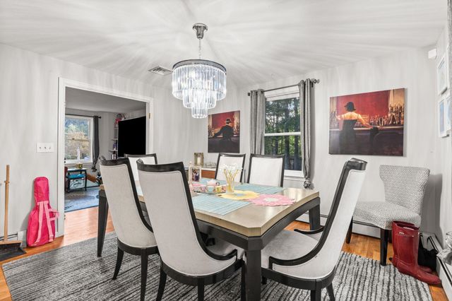 26 Holts Point Road, Hampstead, NH 03841