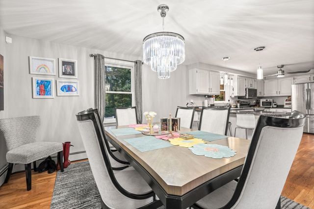 26 Holts Point Road, Hampstead, NH 03841