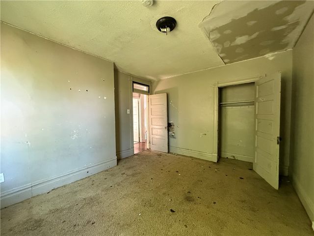 300 Langley Ave, Perry Hilltop, PA 15214