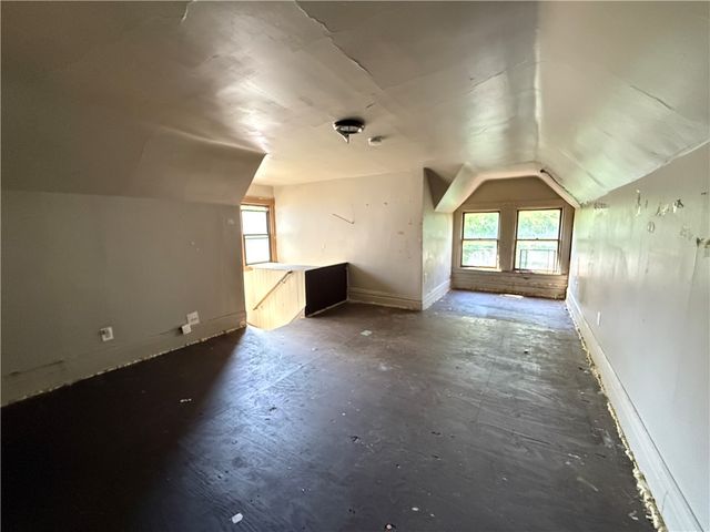 300 Langley Ave, Perry Hilltop, PA 15214