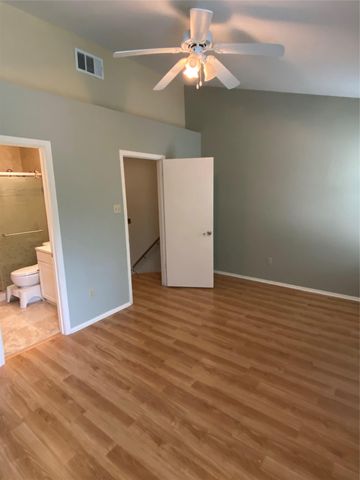 11404 Walnut Ridge DR 9, Austin, TX 78753