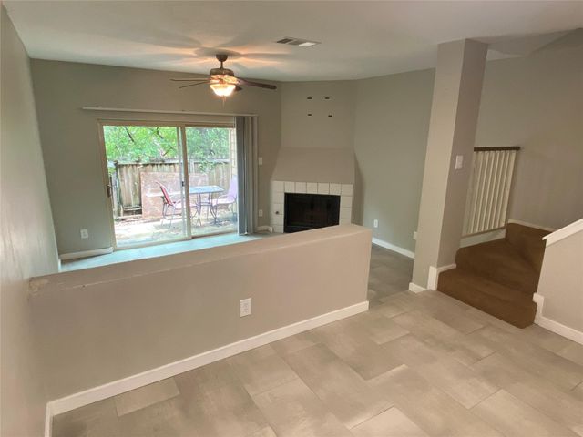 11404 Walnut Ridge DR 9, Austin, TX 78753