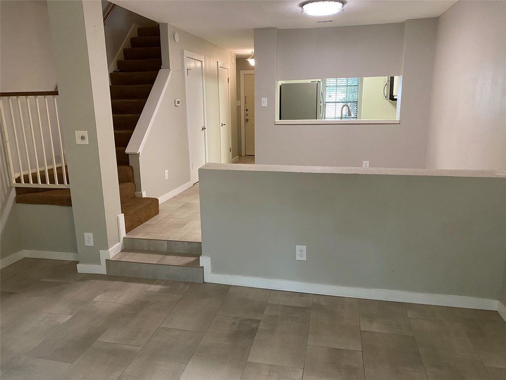 11404 Walnut Ridge DR 9, Austin, TX 78753