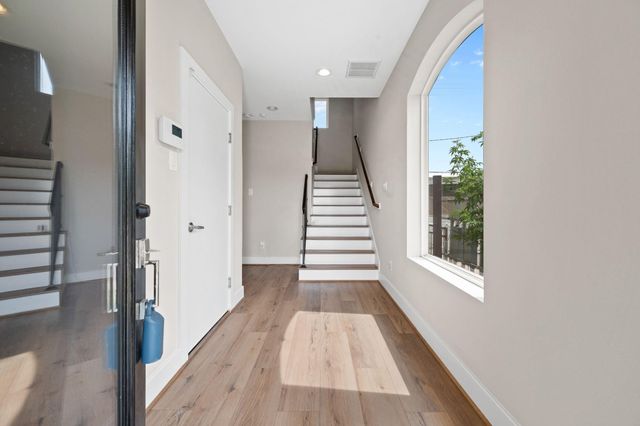 765 Grove Street, Houston, TX 77020