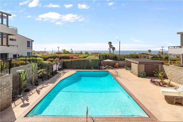 439 Camino De Las Colinas, Redondo Beach, CA 90277