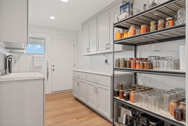 9372 Garman Road, Leo, IN 46765
