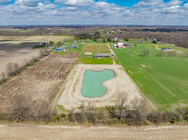 9372 Garman Road, Leo, IN 46765