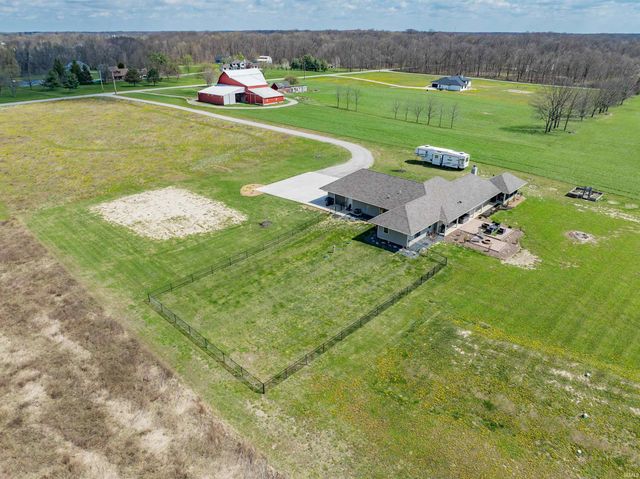 9372 Garman Road, Leo, IN 46765