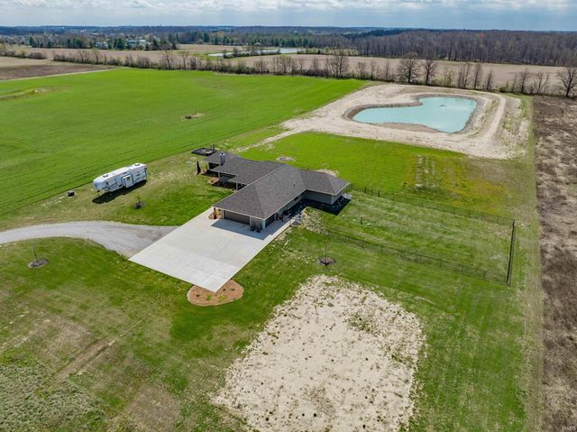 9372 Garman Road, Leo, IN 46765