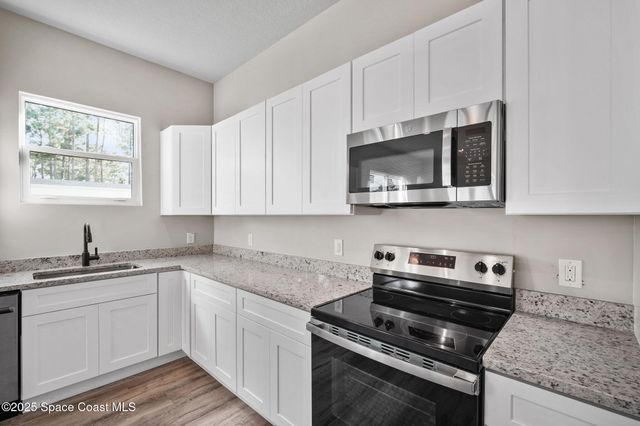 3259 Slama Avenue SE, Palm Bay, FL 32909