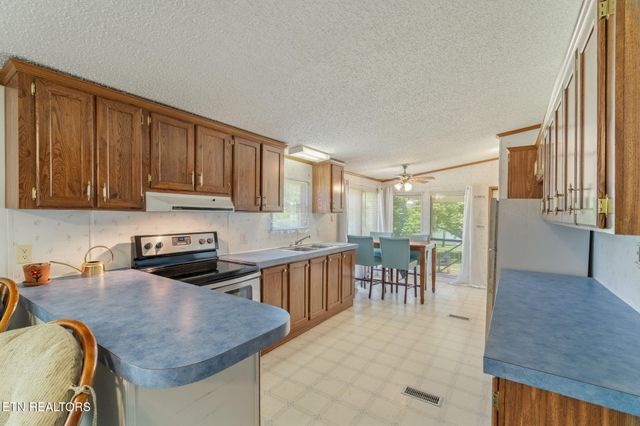 155 Bowsprit Lane, Kingston, TN 37763