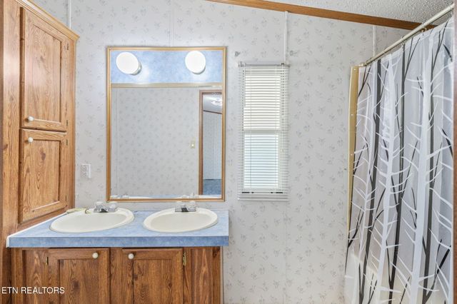 155 Bowsprit Lane, Kingston, TN 37763