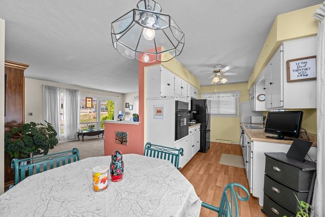 1325 Hillside Drive, Bettendorf, IA 52722
