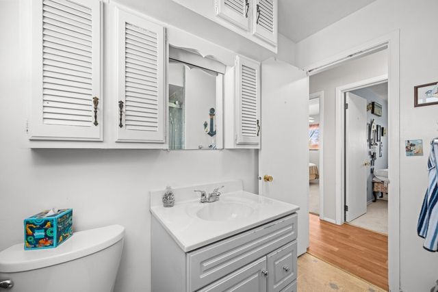 1325 Hillside Drive, Bettendorf, IA 52722