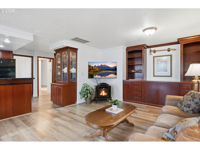 10748 Se 99TH Dr, Happy Valley, OR 97086