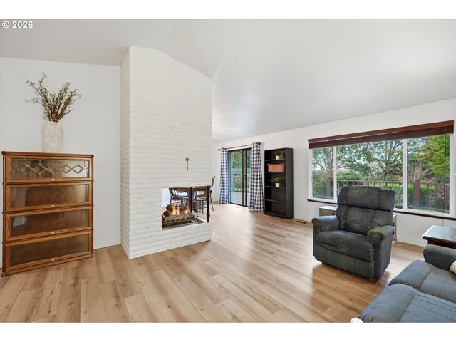 10748 Se 99TH Dr, Happy Valley, OR 97086