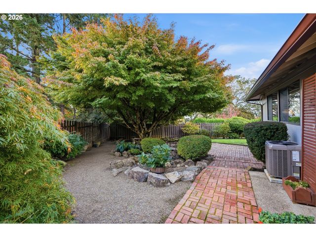 10748 Se 99TH Dr, Happy Valley, OR 97086