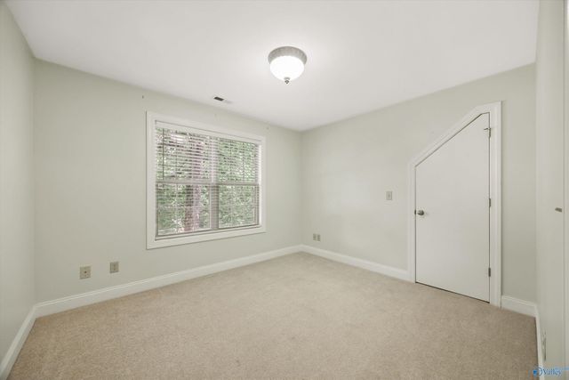 155 Lincarrie Lane, Huntsville, AL 35749