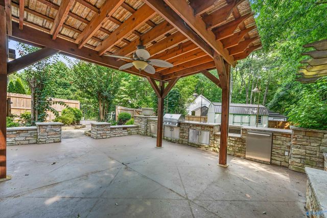 155 Lincarrie Lane, Huntsville, AL 35749