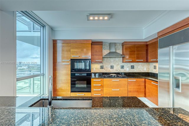 3535 S OCEAN DR 2203, Hollywood, FL 33019