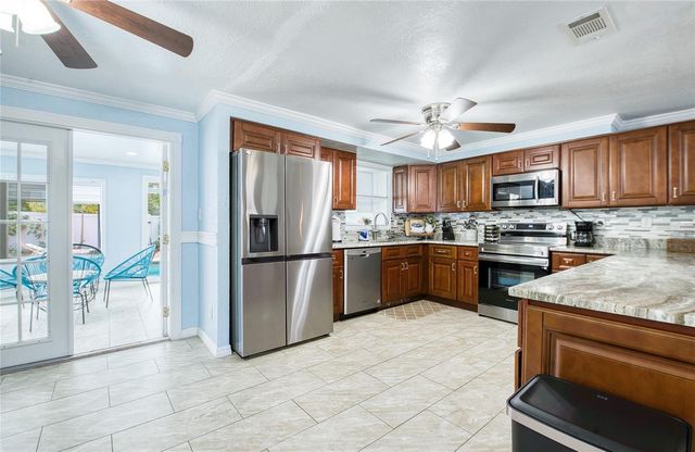 6724 77TH AVENUE N, Pinellas Park, FL 33781