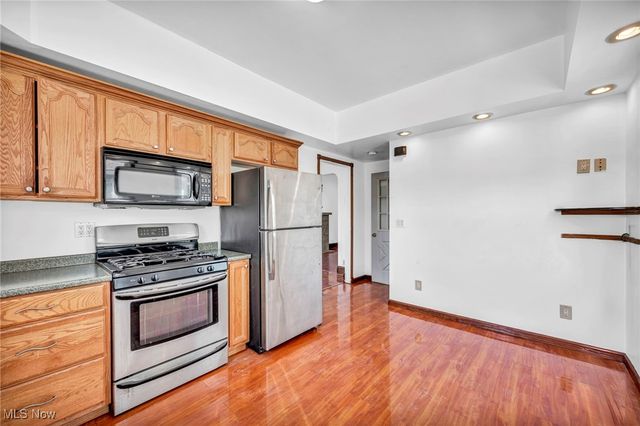 3719 Poe Avenue, Cleveland, OH 44109