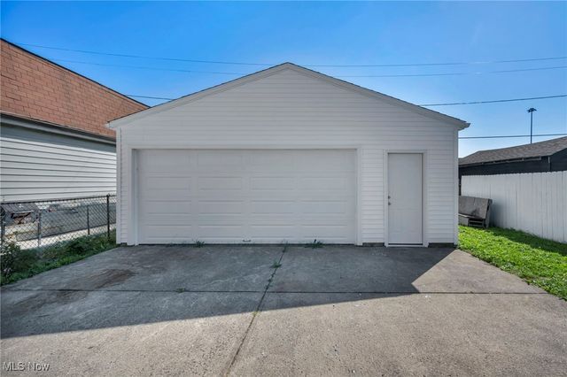 3719 Poe Avenue, Cleveland, OH 44109