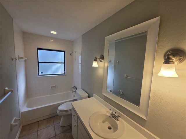 2007 INGRAM AVENUE, Sarasota, FL 34232