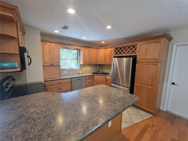 2007 INGRAM AVENUE, Sarasota, FL 34232