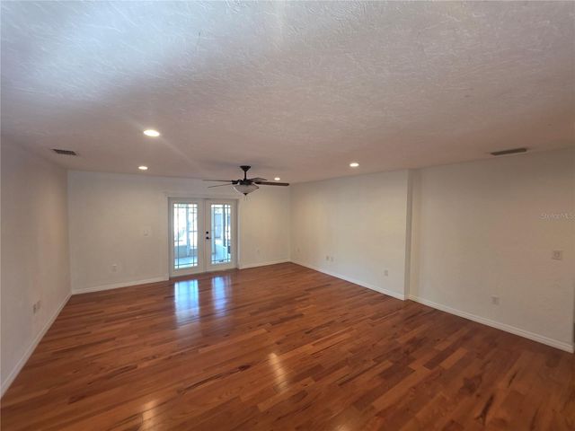 2007 INGRAM AVENUE, Sarasota, FL 34232