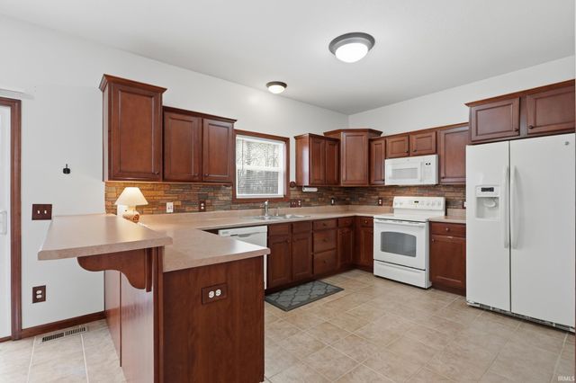 4006 Ravens Cove Run, Fort Wayne, IN 46818