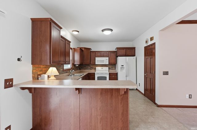 4006 Ravens Cove Run, Fort Wayne, IN 46818